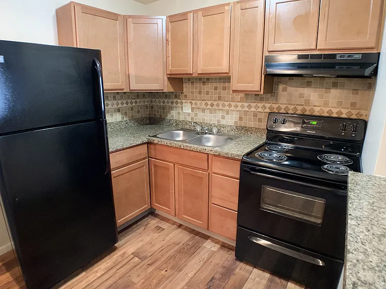 Forest Creek Apartments — Photo 22