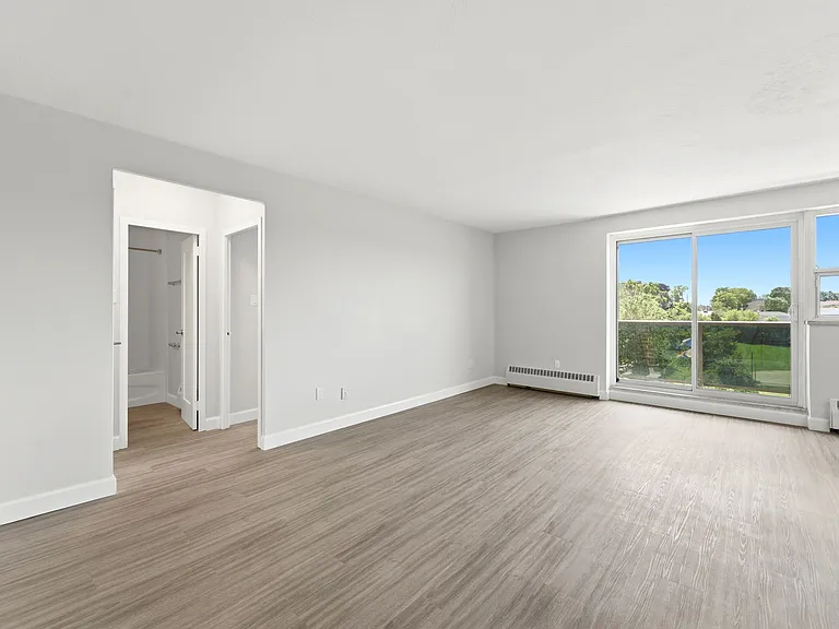85 Willow Rd — Photo 8