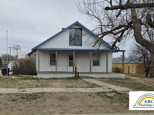 414 E Kansas St, Meade, KS 67864
