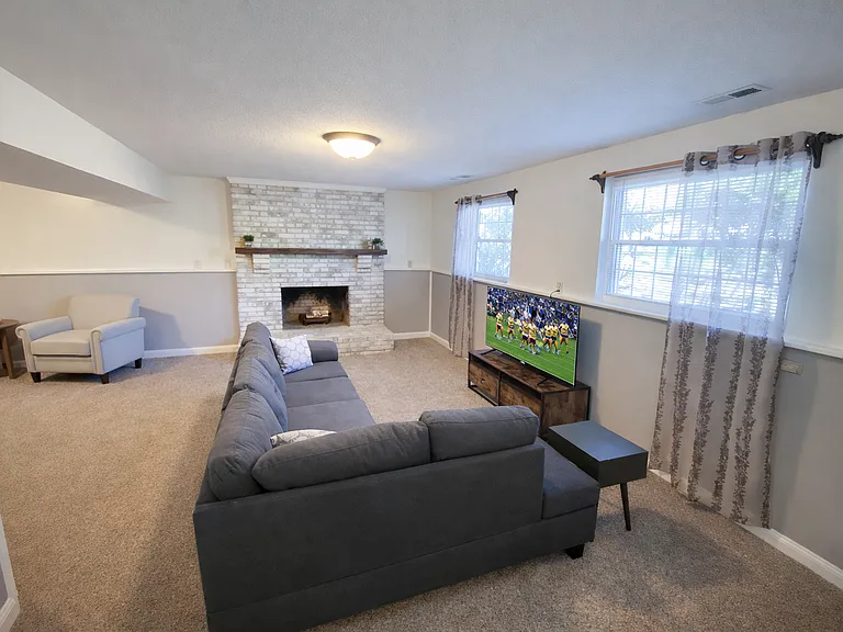 11423 Five Cedars Rd — Photo 23
