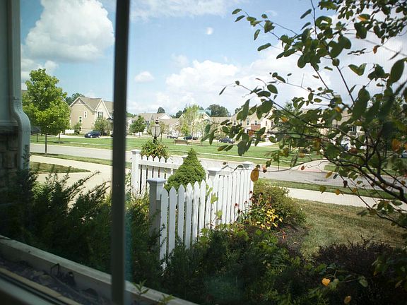 2nd image of 7869 Avaleen Cir S #11-786