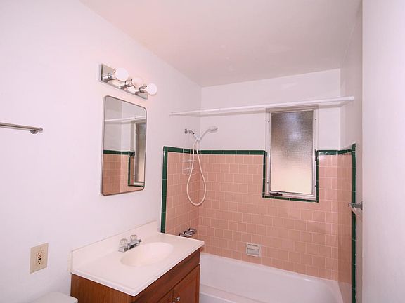4th image of 11118 W Indiana Ave