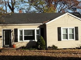 414 Hessel Blvd, Champaign, IL