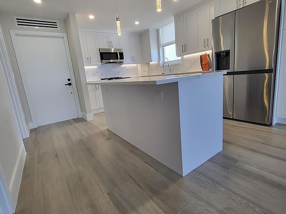 3rd image of 3100 NE 49th Street #701