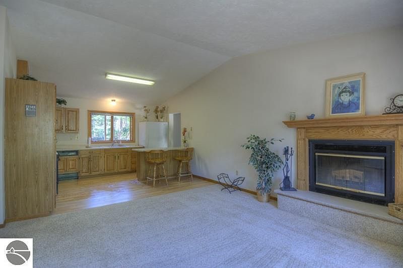 6216 S Glen Lake Rd, Glen Arbor, MI 49636 Zillow