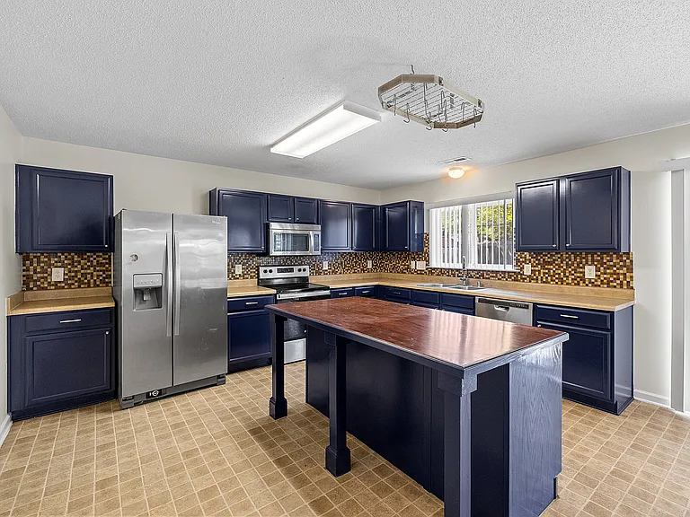 6571 Guard Hill Dr — Photo 23