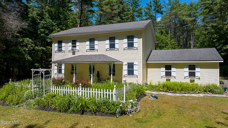 3rd image of 63 Louden Road