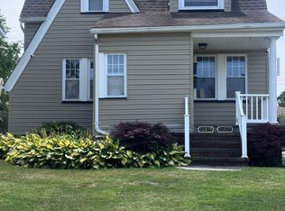 14819 Alger Rd, Cleveland, OH