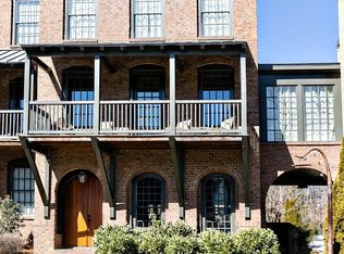 9064 Selborne Ln, Chattahoochee Hills, GA 30268