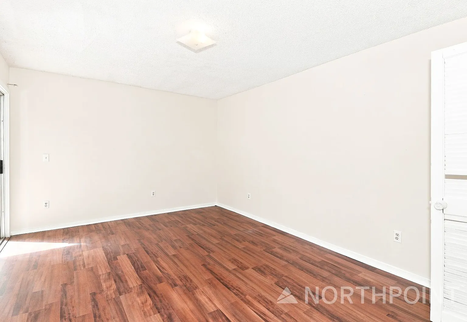 Charming 2BR 1BA Apartment w/ On-Site Parking near Downtown Columbia, SC — Photo 3