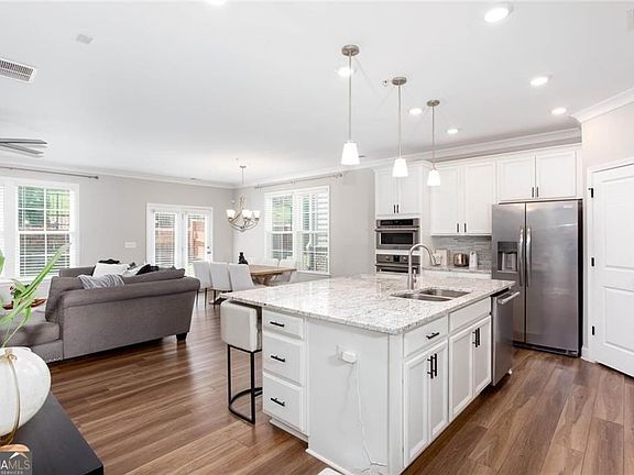 5th image of 504 Mansell St