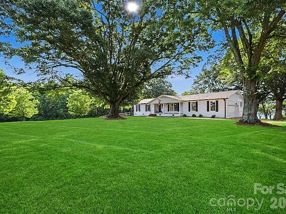 2nd image of 10858 Barberville Rd