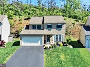 24 Ravine Dr, Reading, PA 19607