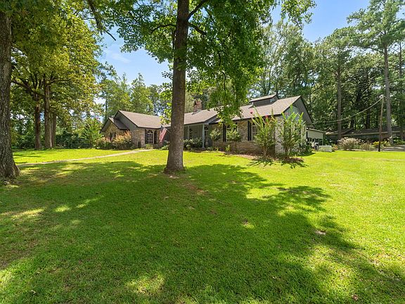 2nd image of 1218 Forest Hills Dr