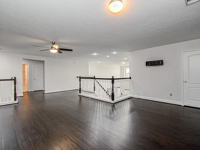 16430 Williamstown Dr — Photo 34