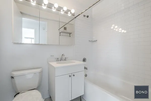 Rented by Bond New York | media 6