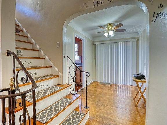 5th image of 3649 W 120th St