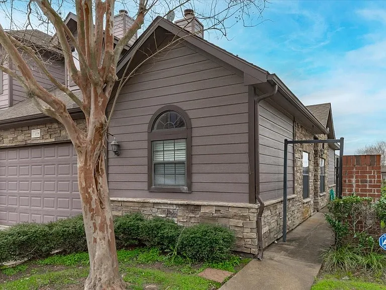2338 Bermuda Shores Dr — Photo 2