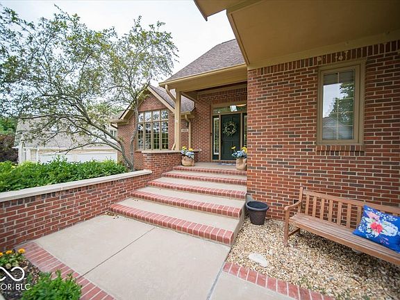 4th image of 11630 Woods Bay Ln