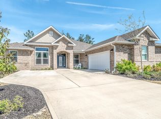 155 Brighton Cv, Freeport, FL 32439