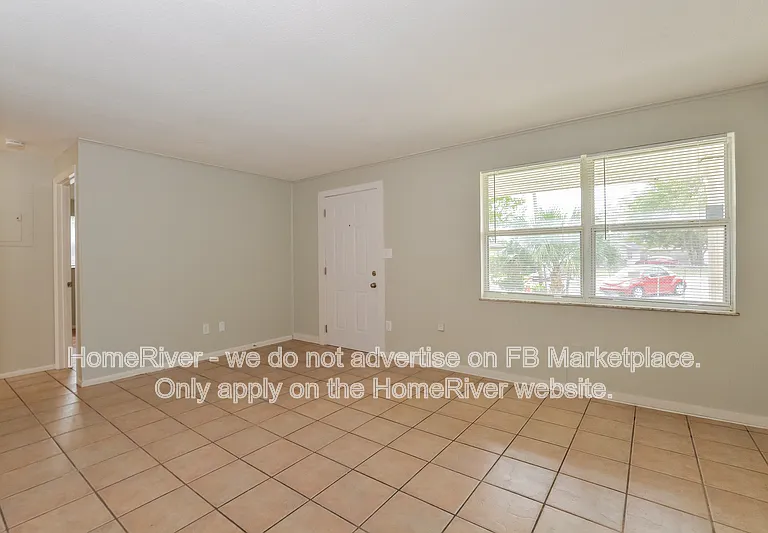 214 Terry Ln — Photo 3