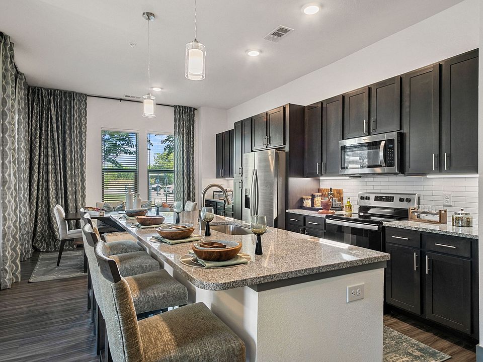 Modern kitchen with elegant finishes.