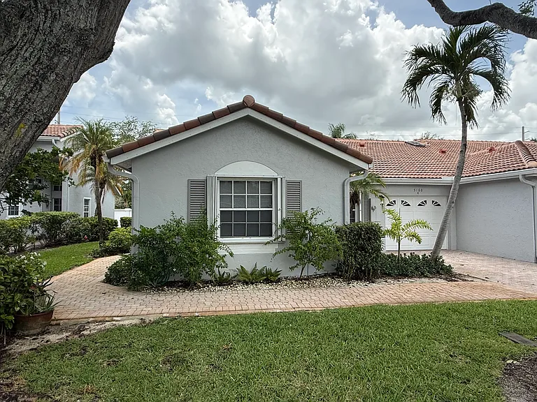 5160 Sabal Gardens Ln #4 — Photo 2