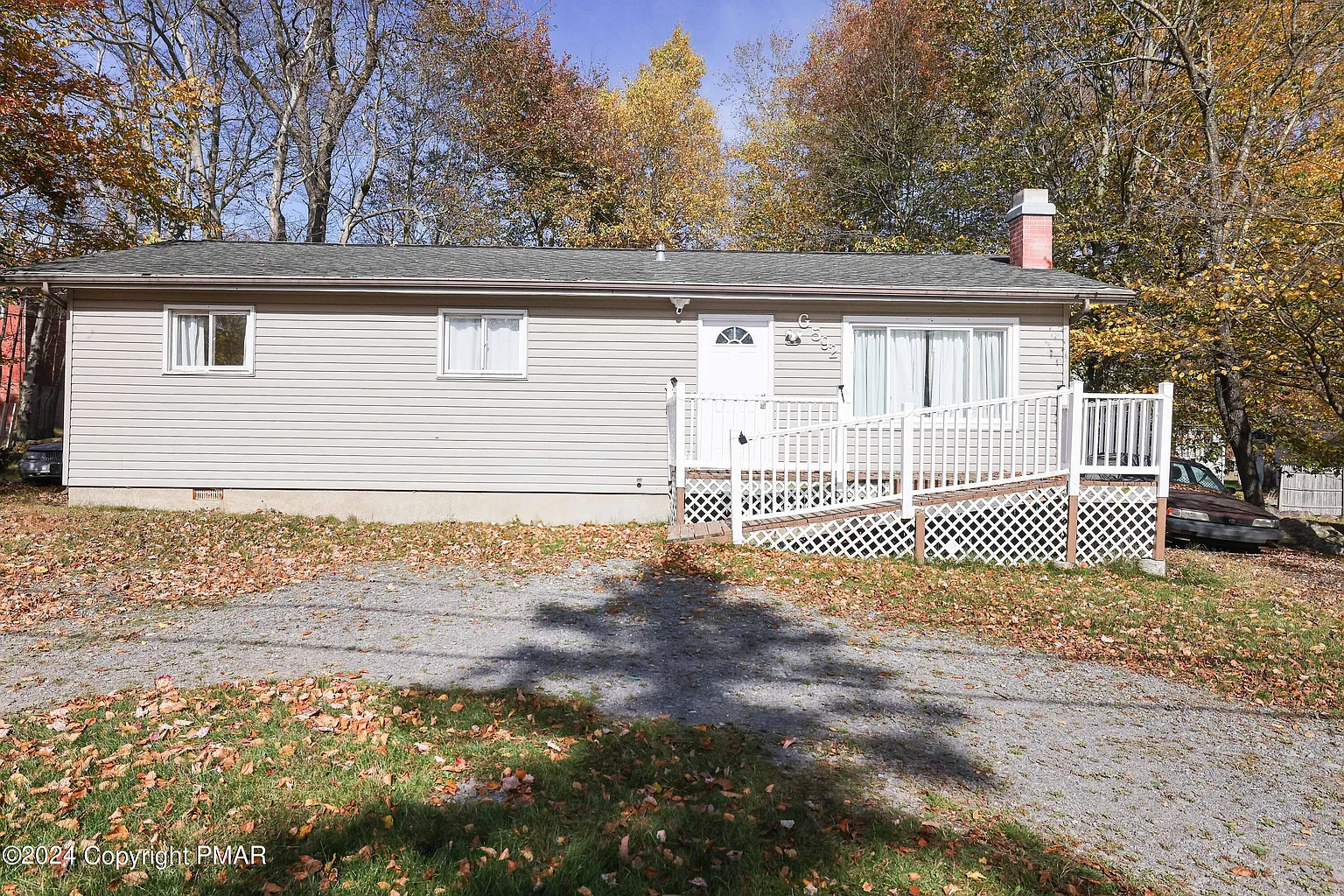 7658 Rainbow Dr photo 1