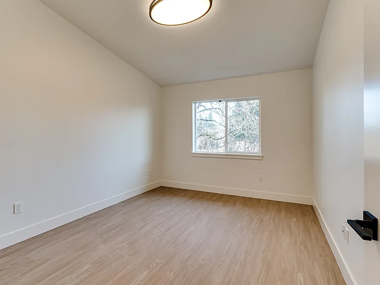 1522 Lake Dr — Photo 6