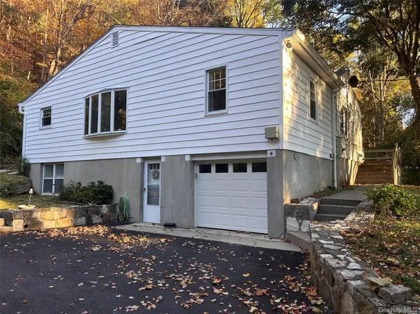 194 Dogwood Road, Cortlandt Manor, NY 10567
