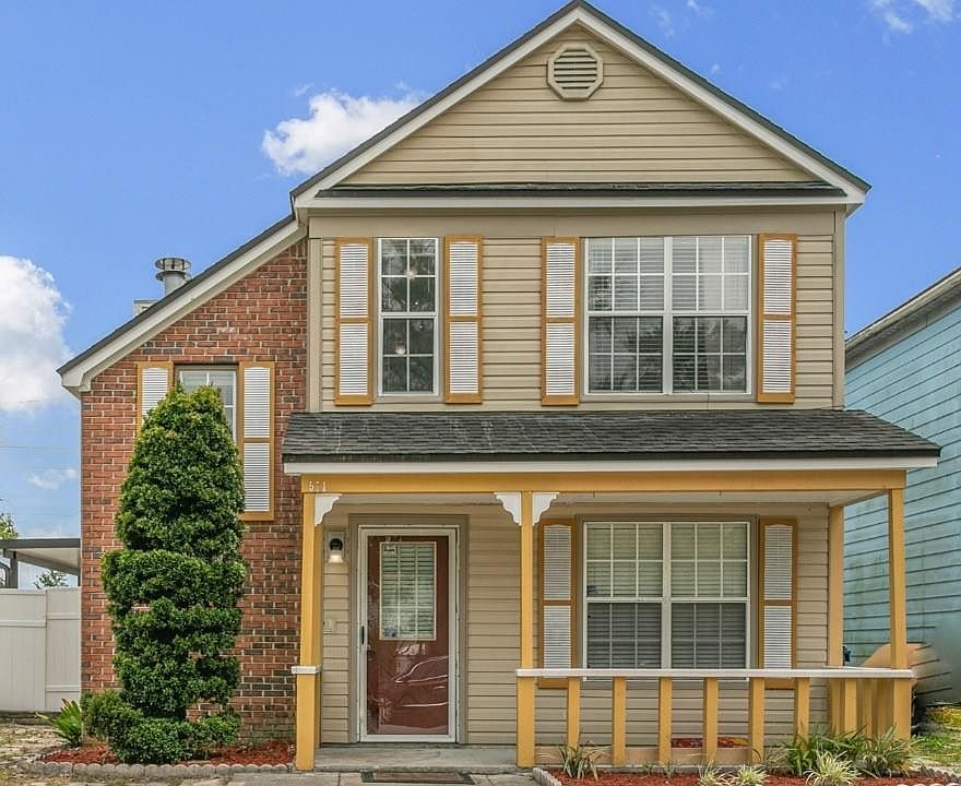 1st image of 571 STAFFORDSHIRE Drive