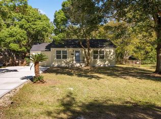 2720 S Crockett Dr, La Marque, TX 77568