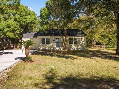 2720 S Crockett Street, La Marque, TX, 77568
