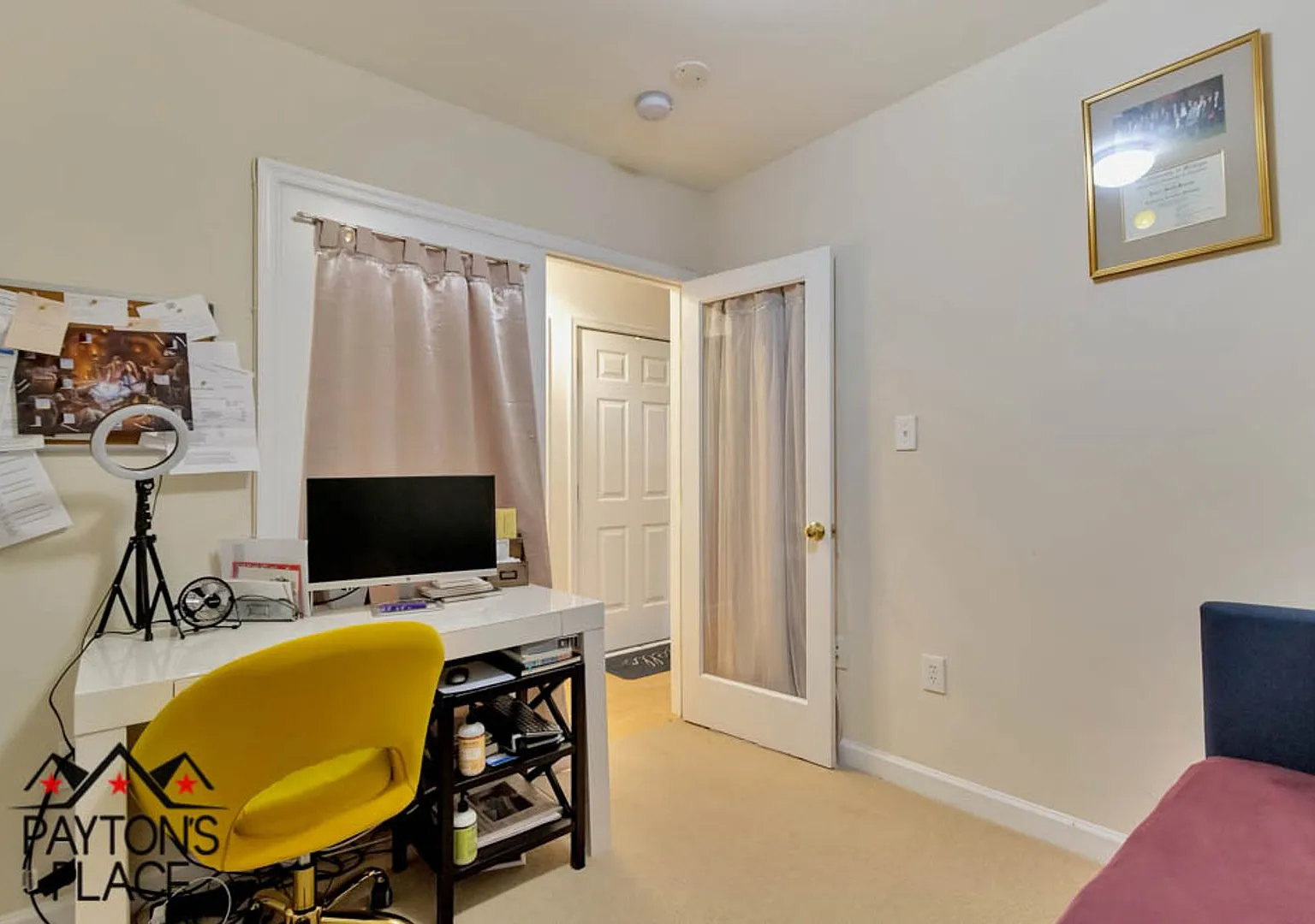 Renovated Condo with parking included — Photo 2