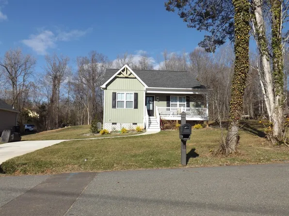 411 Park Ln, Reidsville, NC 27320