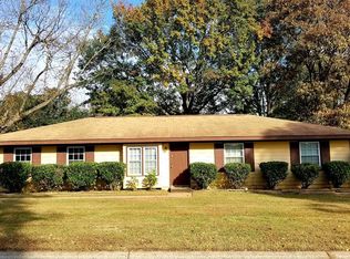 105 Grove Ln, Warner Robins, GA 31088