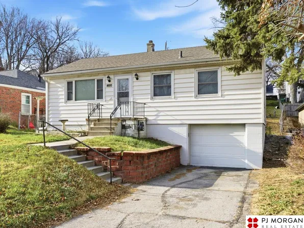 2112 S 49th St, Omaha, NE 68106