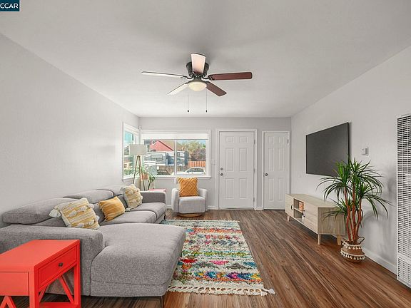 4th image of 4157 Rita Dr