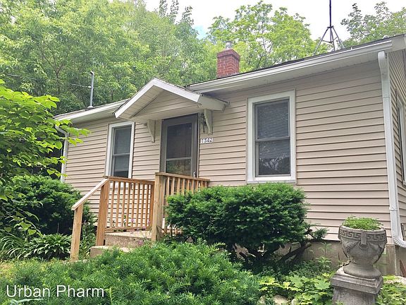 2nd image of 1542 Sylvan Ave SE