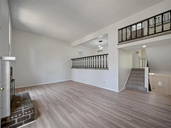 10130 Locust St, Kansas City, MO 64131