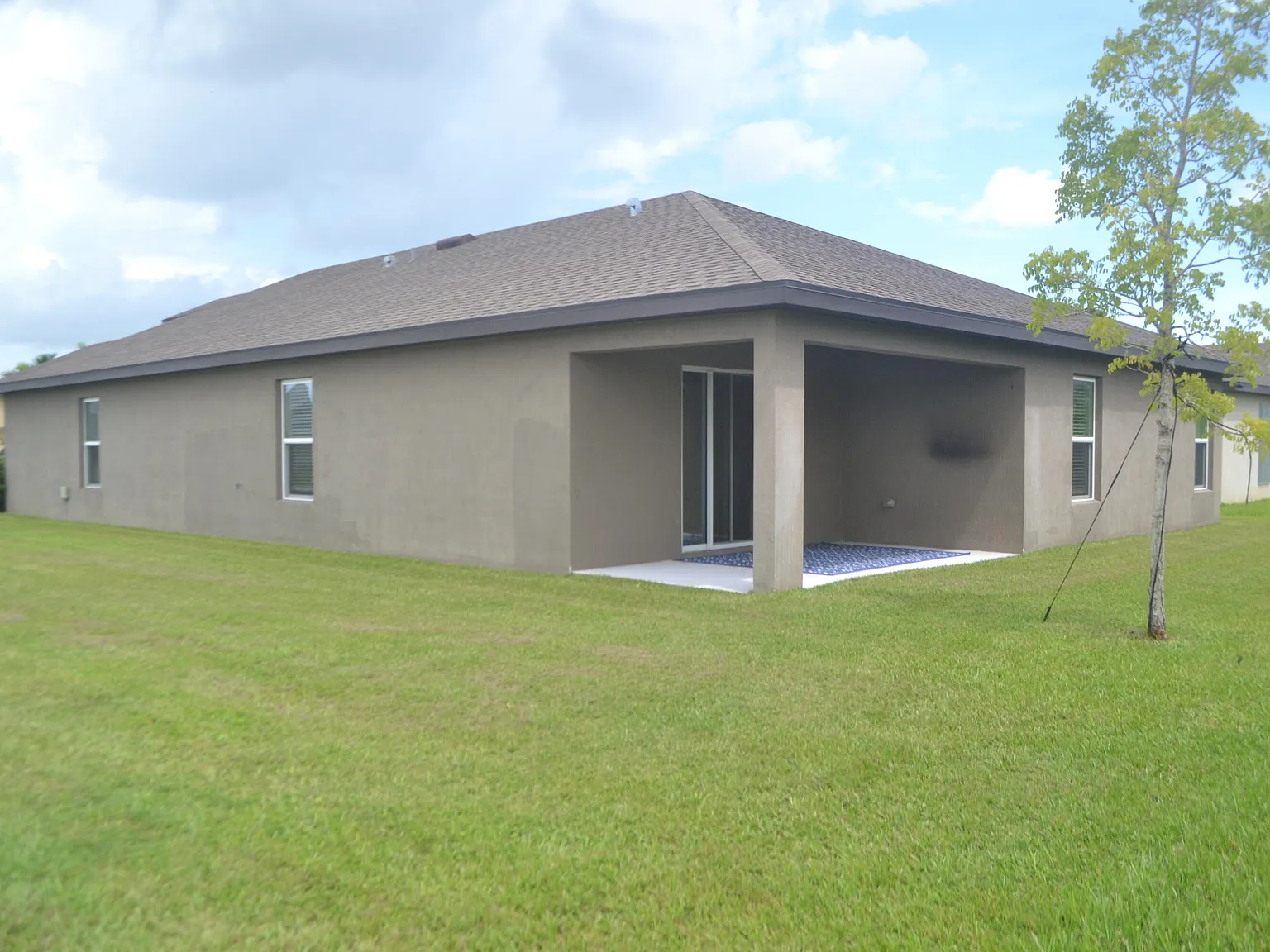 4 bed, 2.0 bath, 1851 sqft, $2,650 — Photo 1