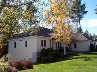 12 Sandpiper Ln, Merrimack, NH 03054