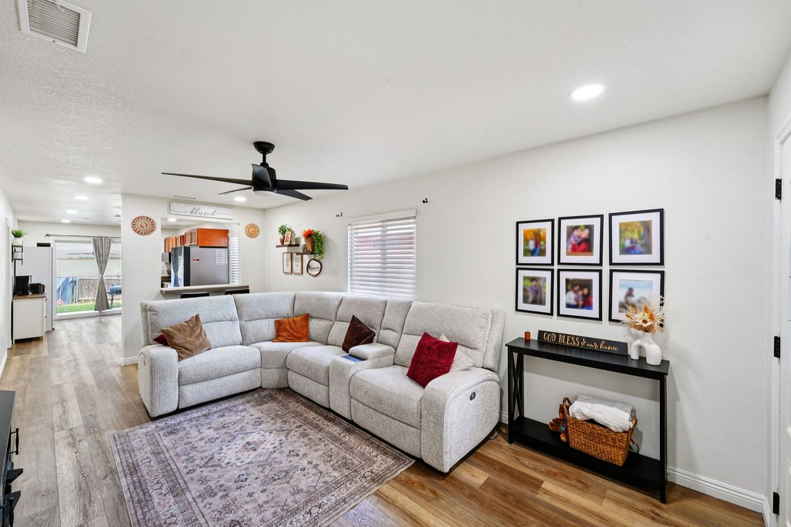 next background image