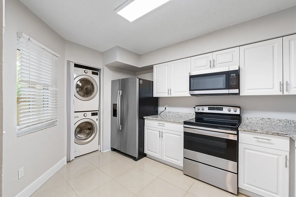 2 bed, 1099 sqft, $1,925 — Photo 4