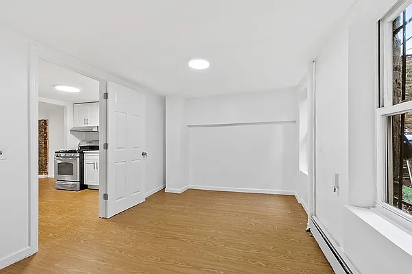 Rented by Voro, LLC | media 8