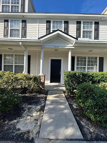 609 Hemingway Cir Photo 1