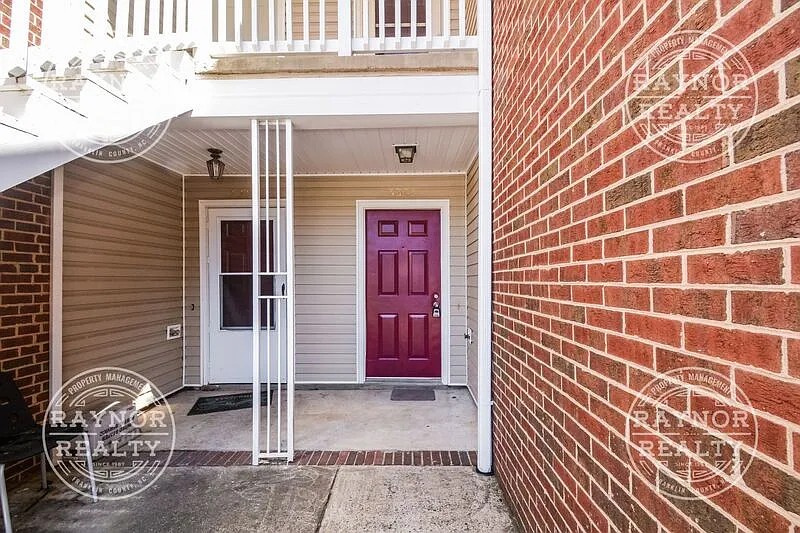 1 bed, 1.0 bath, 820 sqft, $1,175 — Photo 2