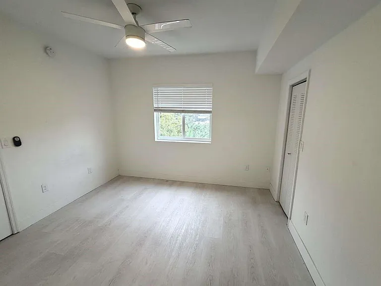 7516 NE 1st Ave #302 — Photo 8