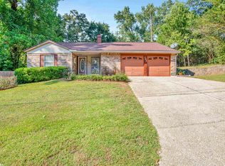 202 Lakeview Loop, Daphne, AL 36526