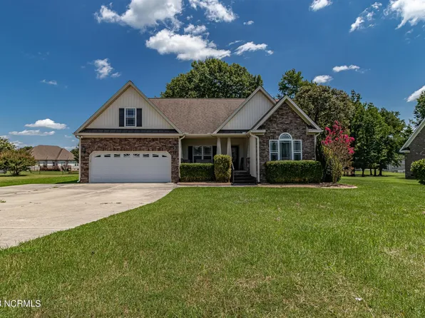 322 Maddux Drive, Pikeville, NC 27863